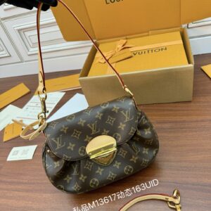 Exclusive 163 First Release M13617 Private Edition Imported Diamond Leather